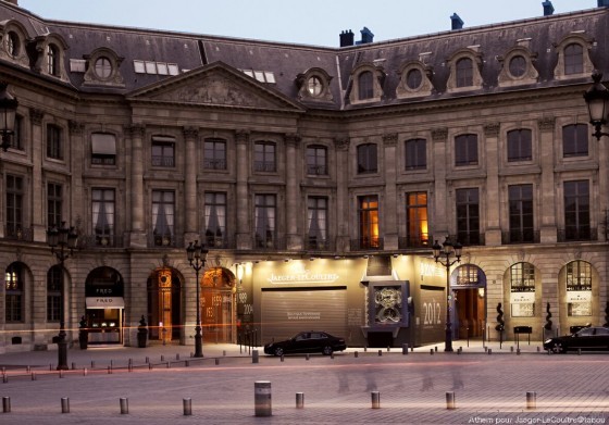 積家專門店位於巴黎中心地帶著名的凡登廣場