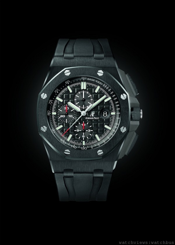 皇家橡樹離岸型計時碼錶，黑色陶瓷錶殼及錶圈，錶徑44毫米，時、分、小秒針、日期、計時碼錶，Calibre3126/3840自動上鍊機芯，動力儲能55小時，黑色橡膠錶帶。 