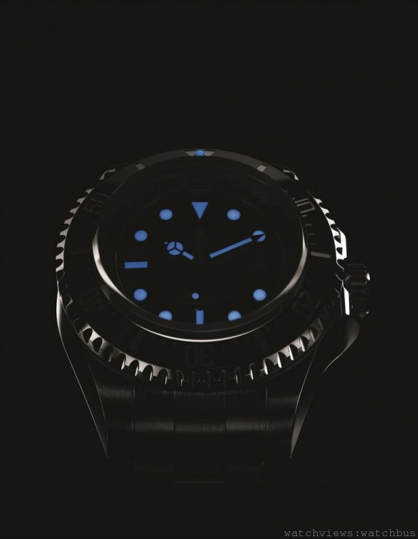 Rolex Deepsea Challenge實驗型腕錶防水深度可達12,000米（39,370英呎），是專為深海探險活動而設計和製造。