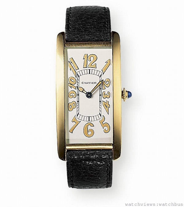 1921年，TANK Cintrée腕錶，弧形錶款設計完美貼合手的弧度，此錶款還是後來1980年代的TANK Américaine美國坦克錶的前身。 