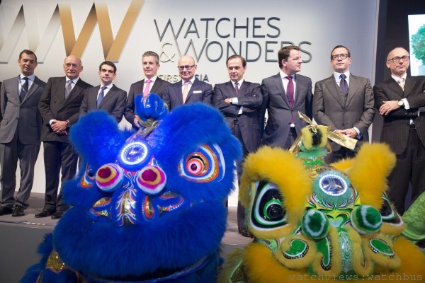 鐘錶奇蹟(Watches & Wonders)展覽會9月24日於香港展開，各大參展品牌CEO齊聚ㄧ堂，左起第五位為IWC總裁Georges Kern。