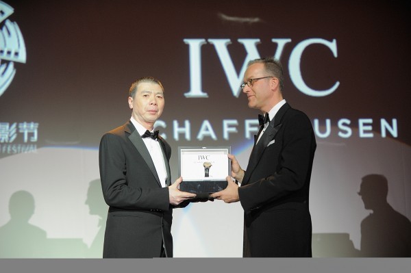 馮小剛導演獲頒「IWC傑出電影人大獎」，並受贈葡萄牙腕錶一只