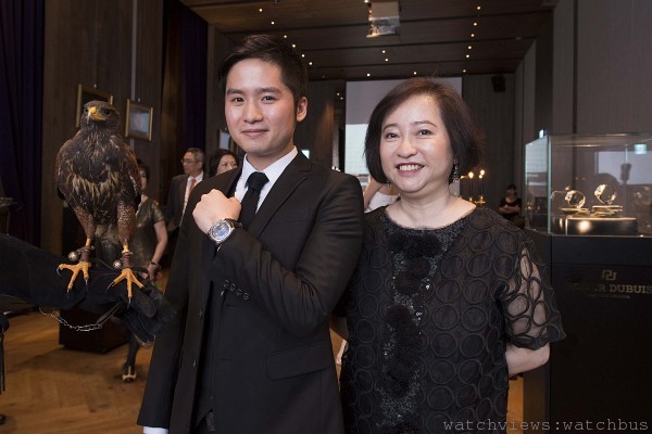 中美鐘錶公司Peter Wang（左）與王總夫人是晚宴的主角之一。