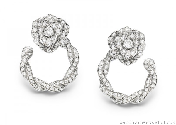 Piaget Rose 耳環，18K白金，鑲飾164顆圓形美鑽(約重1.28克拉)，G38U0062，台幣建議售價410,000。