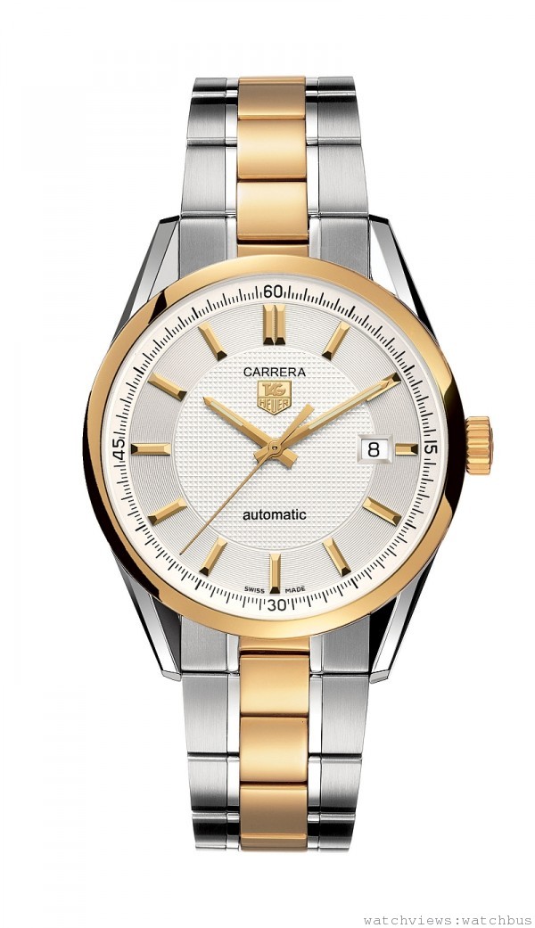 Carrera Caliber 5腕錶(莎娃佩戴錶款)，39mm，18K 3N 純黃金錶圈，18K 3N 純黃金 & 不銹鋼錶帶，銀色錶盤, 飾有螺旋紋路 & 巴黎釘飾 (clous de Paris)，定價NTD 139,400。