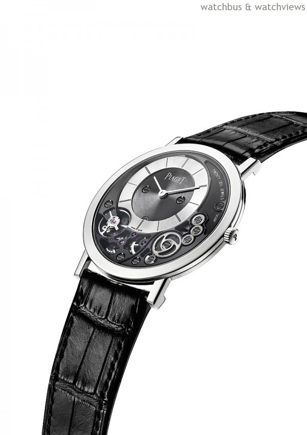 Piaget Altiplano 900P 腕錶，18K 白金錶殼，錶徑38 毫米，厚度3.65 毫米，偏心時、分指示，伯爵900P 超薄手上鍊機芯，黑色鱷魚皮錶帶，型號Ref. G0A39111。