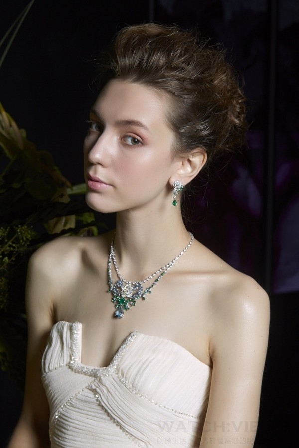 模特兒優雅演繹伯爵Rose Passion頂級珠寶腕錶系列