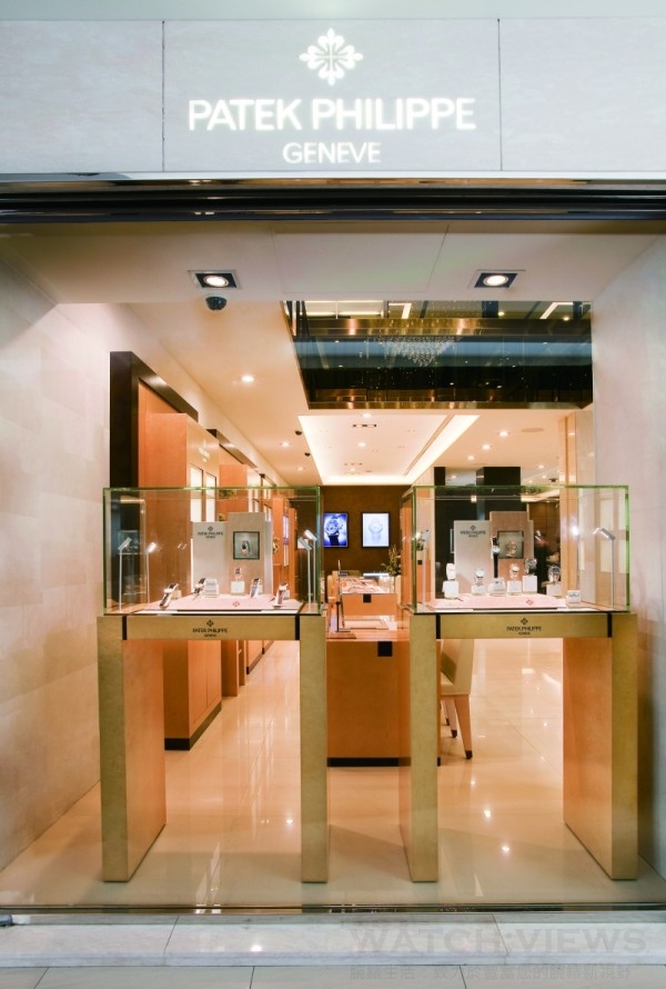 中國鐘錶尊榮館百達翡麗形象店的裝潢與擺設完全比照國外旗艦店的規格。