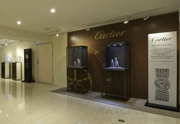 亨得利三寶名錶旗艦店 試營運期間舉辦高級珠寶錶展，有8大鐘錶品牌齊聚一堂。