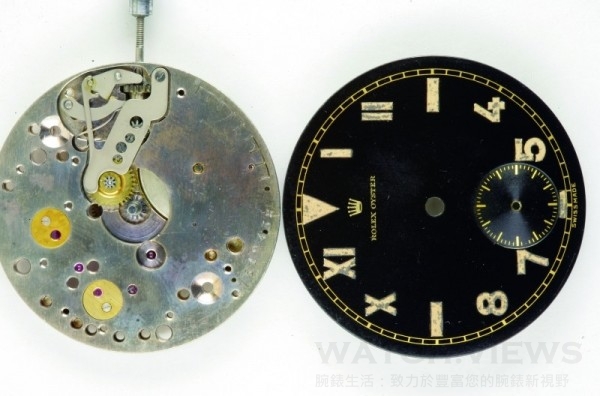 面盤錶面下的機芯並未有被修改過的痕跡。
