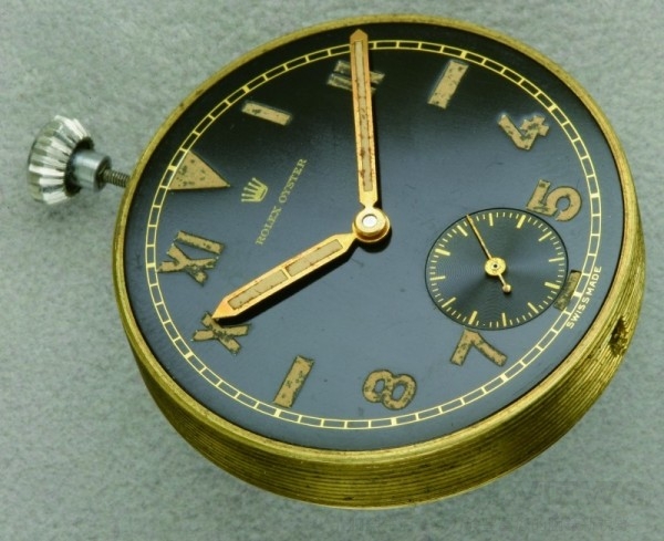 ROLEX 加州型面盤錶面及螢光時標與指針，從最下面一張圖可清楚地感受到錶面的厚度。