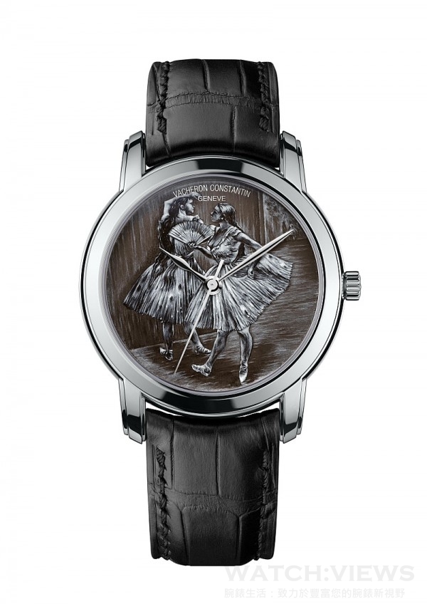 Métiers d’Art Hommage à l’Art de la Danse系列腕錶，型號86090/000G-9984 – 排練時刻，18K白金錶殼，錶徑40毫米，半透明大明火灰色琺瑯彩繪工藝 18K 金錶盤，圖案源自法國畫家埃德加•德加 (Edgar Degas)  的畫作，時、分、秒顯示，由江詩丹頓研發及製造的 2460 SC自動上鍊機械機芯，動力儲存約 40 小時，防水30米，黑色密西西比鱷魚皮錶帶，附一面放大鏡及一本裝幀精美的腕錶製作工藝及技術介紹書冊，底蓋鐫刻「N°1/1」和「Hommage à l’Art de la Danse」字樣，僅於江詩丹頓專賣店發售。