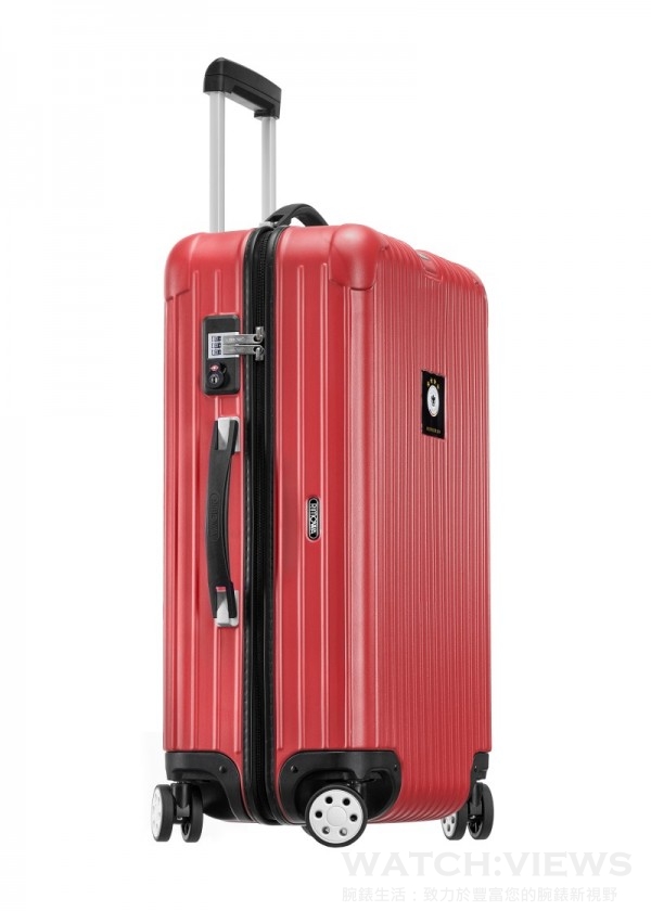RIMOWA Victory Red限量版行李箱四輪小型旅行箱，定價NTD23,580 (限量250只)。