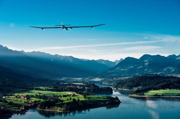太陽能飛行計畫Solar Impulse在2010年的首次飛行