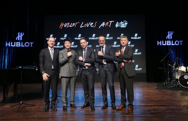 左起Mr.Philippe Tardivel、Lang Lang、Loic Biver、Benoit Toulin和Li Fei