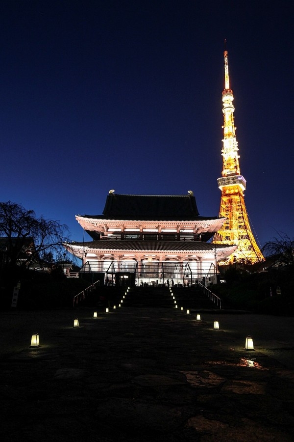 增上寺前的蓬房和東京塔