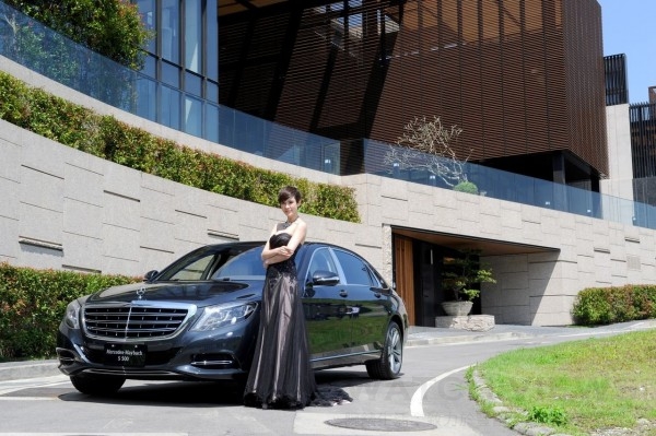 Mercedes-Maybach優雅氣派，滿足層峰客群對極致尊寵的渴望。