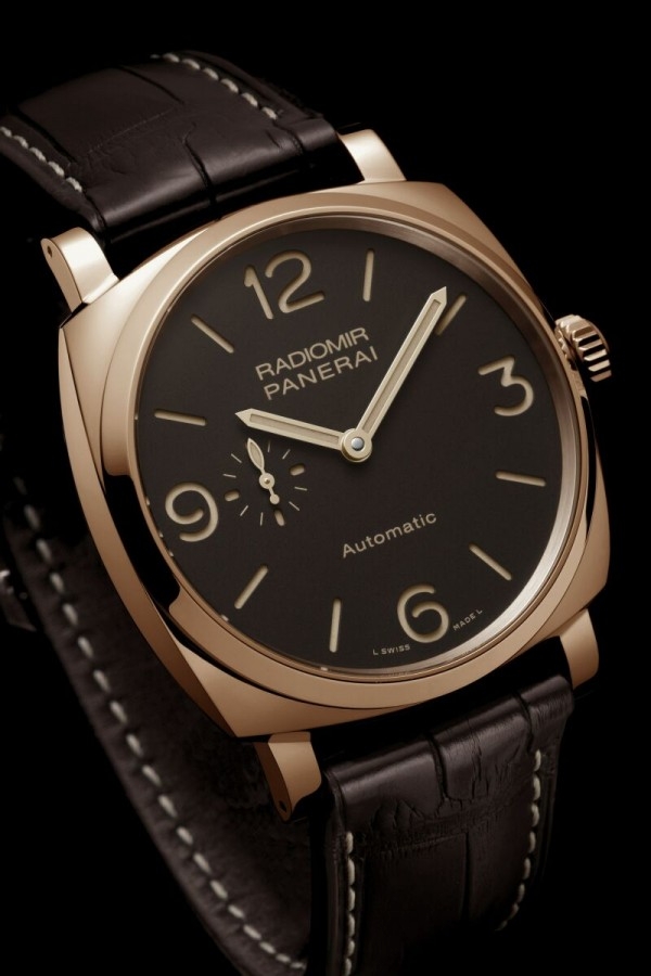 Chris Pratt (克里斯‧普瑞特) 所配戴之腕錶型號為PAM00573，Radiomir 1940 3日動力儲存自動紅金腕錶– 45毫米，建議售價NTD 780,000