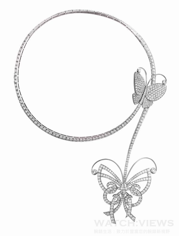 Flying Butterfly項鍊 白K金、鑽石，下方蝴蝶墜飾另可作為胸針配戴參考價NTD12,925,000 