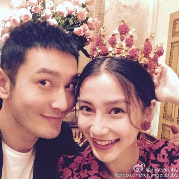 黃曉明在5月27日與交往五年的女藝人Angelababy在微博上放閃表示，已在家鄉青島民政局領證結婚，完成人生中重要的大事。