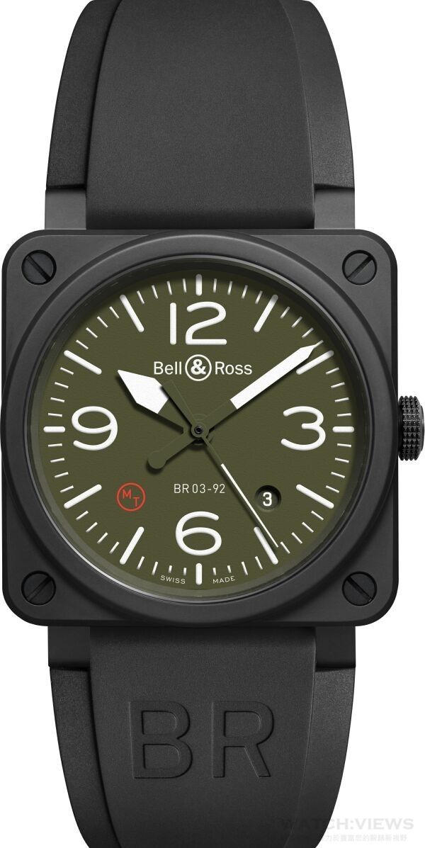 BR03-92 CERAMIC MILITARY TYPE，啞光黑色陶瓷錶殼，錶徑42毫米，軍綠色面盤，裝飾ML軍事用品記號，時、分、秒、日期，BR-Cal 302自動上鍊機芯，防水100米，黑色橡膠和卡其綠色耐用帆布錶帶，定價NTD151,000。