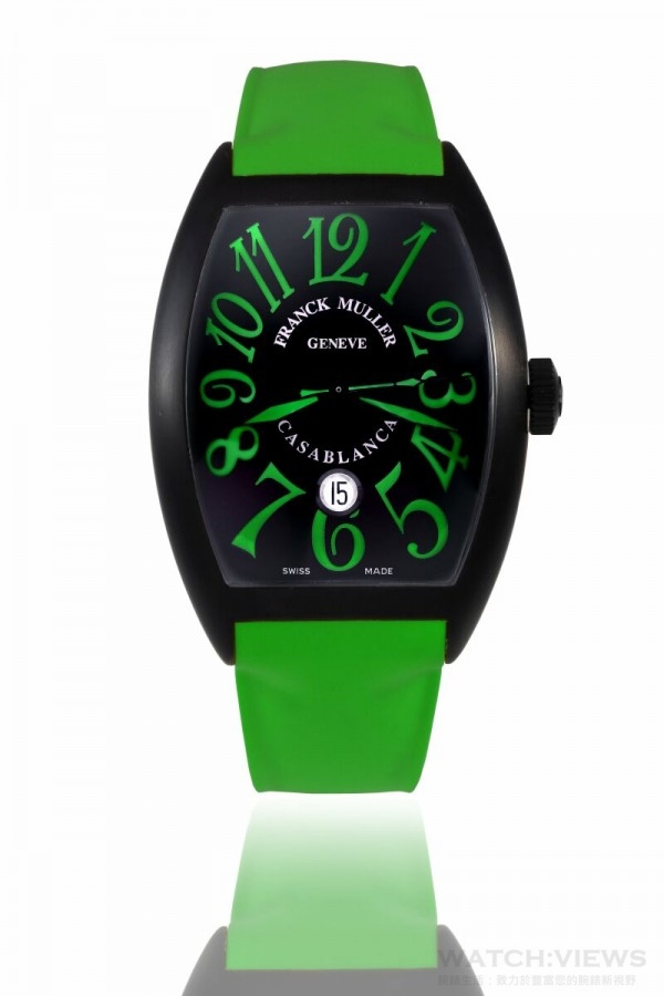 Franck Muller Casablanca腕錶，型號8880 C DT，黑色 PVD 塗層處理酒桶型不鏽鋼錶殼，錶徑39.6X55.4毫米，時 、分、日期顯示，啞面黑色錶盤配搭綠色阿拉伯數字，橡膠錶帶。