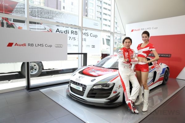 Audi品牌大使李勇德(左)也將駕駛他的R8 LMS戰駒，參與七月初即將於大鵬灣點燃戰火的Audi R8 LMS Cup亞洲巡迴賽台灣站賽事。
