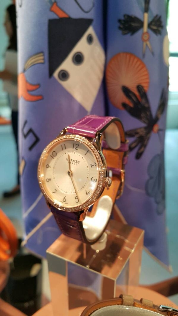 Slim dʼHermès玫瑰金腕錶，錶徑32毫米，參考售價NTD 625,900。