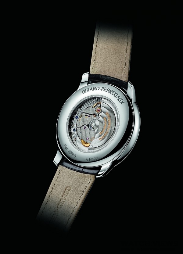 GP 1966腕錶配備GP03300-0030自動上鍊機芯，動力儲能46小時以上。