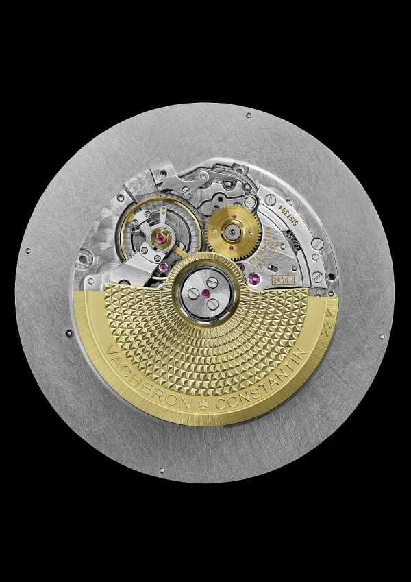 Traditionnelle世界時間腕錶配備自製2460 WT 自動上錬機械機芯，直徑36.6毫米（11¼法分），厚度7.55毫米，動力儲存約40小時，震動頻率每小時28,800 次，255個零件，27顆寶石。 