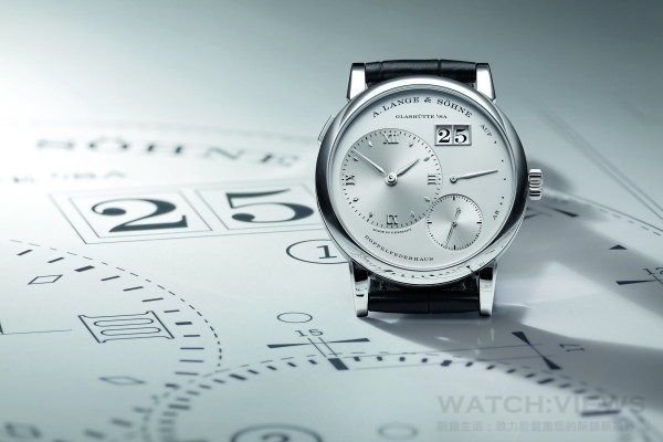 新款LANGE 1腕錶代表著朗格的成就與未來。