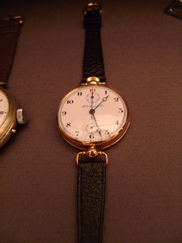 H. Moser & Cie.與布萊恩費瑞力求在設計Bryan Ferry 勇創者小秒針量版腕錶時，借鑑了H. Moser & Cie的經典作品。