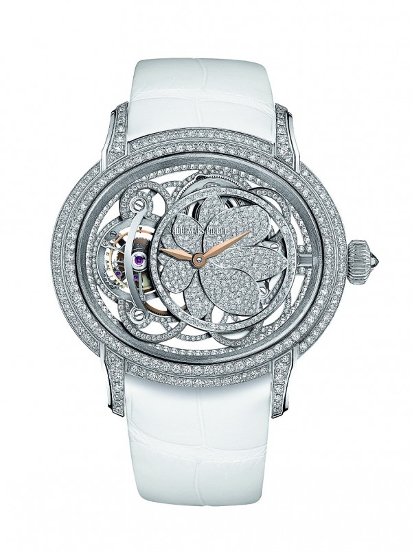 千禧鏤空陀飛輪鑽錶，定價NTD11, 128,000。