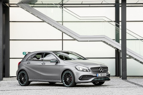 瞄準年輕新富族群的Mercedes-Benz新世代豪華小型車家族，持續以改款動作維持市場魅力巔峰(A 250 Motorsport Edition)。