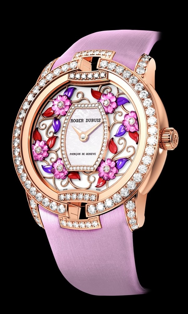 Blossom Velvet Pink絕世名伶系列花漾粉紅腕錶嬌嬈面貌下的個性魅力。