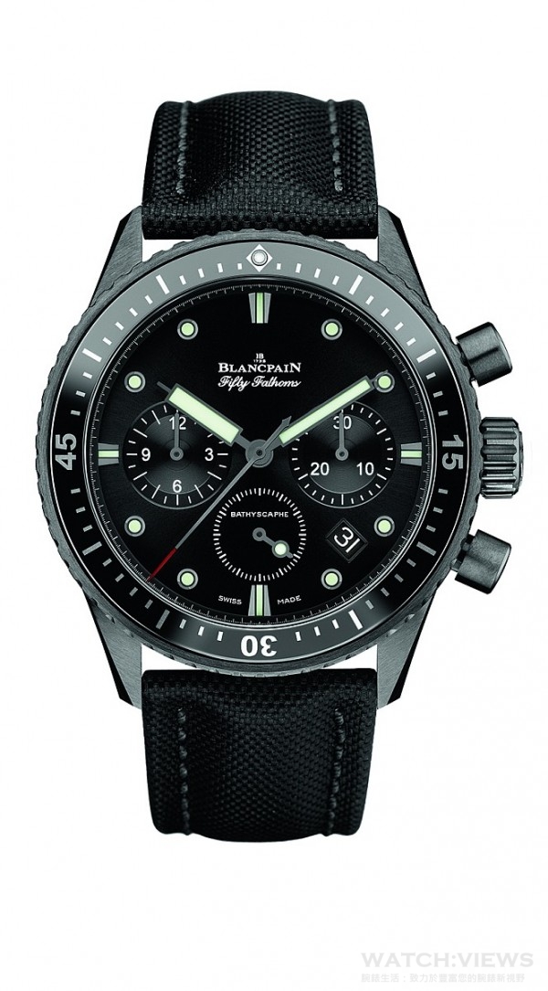 寶鉑錶五十噚系列 Bathyscaphe 黑陶瓷飛返計時碼錶，建議售價NTD$545,000。