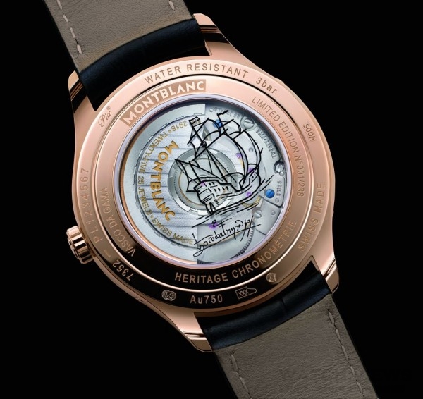 Quantième Annuel年曆錶達伽瑪特別款搭載MB 29.18自動上鍊機芯，藍寶石水晶後底蓋鐫刻有聖加布里埃爾號船隊素描圖案。