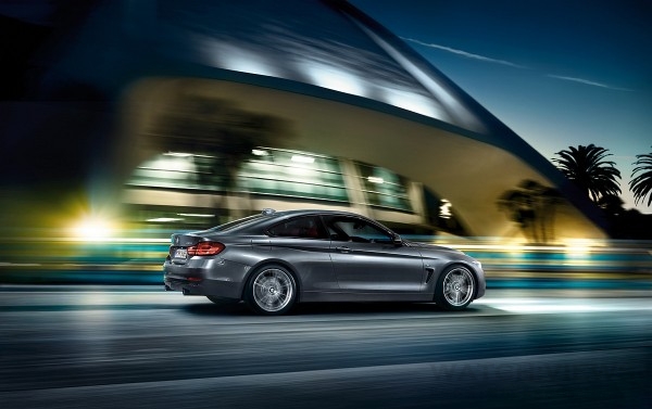 全新BMW 430i與440i之雙門跑車、Gran Coupe及敞篷跑車全面將M Sport Package列為標準配備，含Dakota真皮內裝、M款空力套件、M款煞車套件、M款跑車化懸吊等總價值34.6萬的豪華配備