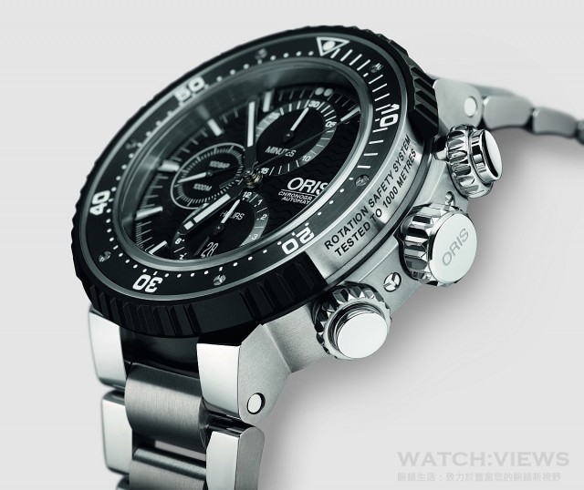 Oris 全新ProDiver計時碼錶採用了專利的旋轉安全系統，保護單向旋轉橡膠、鋼鐵與陶瓷錶圈。