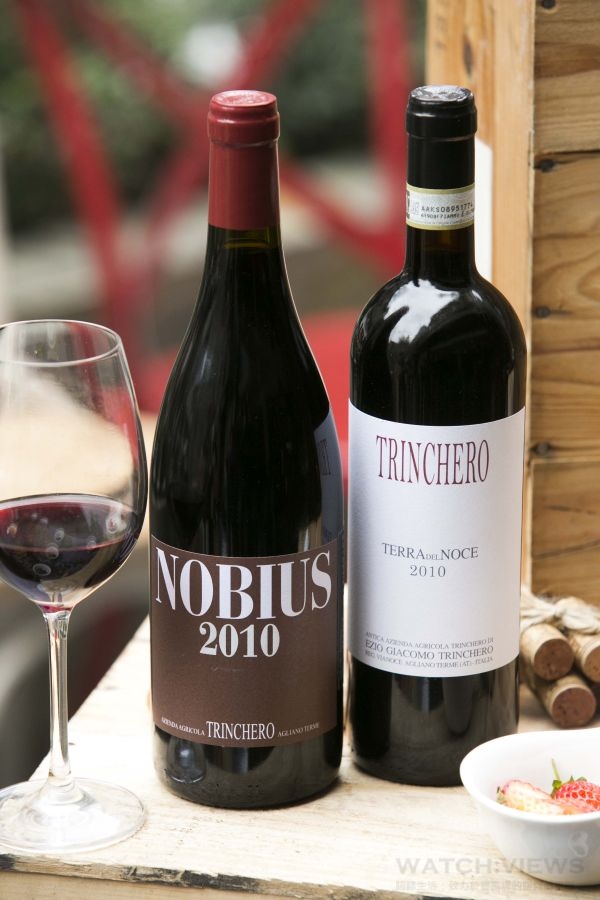 TRINCHERO酒莊推薦酒款 - Nobius 2010（左）、Barbera d'Asti Terra del Noce 2010（右）。
