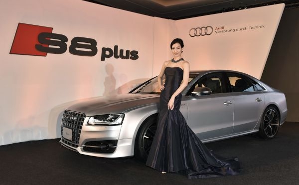 Audi S8 plus擁有高達605hp / 71.4kgm超跑等級的功率輸出，0-100km/h加速僅需3.8秒，參考售價NTD 8,000,000。