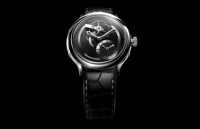 1770 Haute Voltige腕錶，黑色PVD微珠打磨精鋼錶殼，錶徑45毫米，時、分、雙時區顯示，MR07自動上鏈機械機芯，動力儲存40小時，夾板和錶橋全手工裝飾，藍寶石水晶玻璃鏡面，鱷魚皮錶帶。