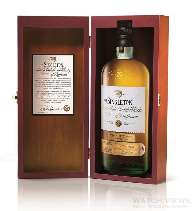 蘇格登限量25年單一麥芽威士忌精緻盒裝，珍藏價NT$18,500。