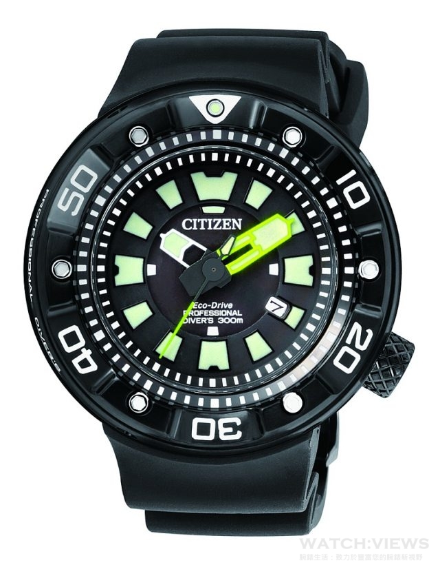 CITIZEN 潛水錶，型號BN0177-05E，DLC不鏽鋼錶殼，錶徑48毫米，時、分、秒、日期顯示，JIS1防磁，PU橡膠錶帶，防水300米，光動能充滿電可連續運作6個月，台灣限量100只，定價NTD29,000。