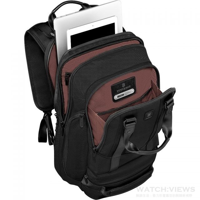Lexicon Professional Bellevue 15 手提電腦背包，黑色，活動特別價NT10,800 (原價NTD12,000)。 