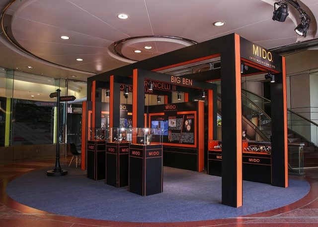 英國倫敦大笨鐘設計錶展展場，將展出獲選專業鐘錶師專訪影片及結合大笨鐘經典建築之腕錶設計草圖等。