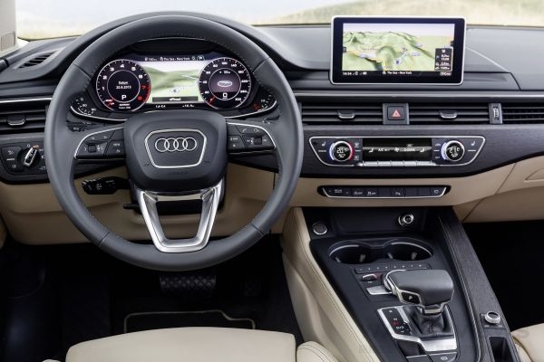 The new A4  A4 Avant車室座艙空間展現原廠工程智慧的結晶，獨一無二的12.3吋Audi Virtual Cockpit全數位虛擬座艙，更讓駕駛者得以近距離體驗最先進而強大的移動資訊平台。