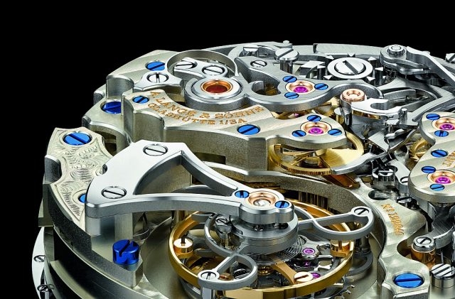朗格Datograph Perpetual Tourbillon陀飛輪萬年曆計時碼錶搭載的L952.2 手上鍊機芯，正好展示品牌無可匹比的技術及設計。