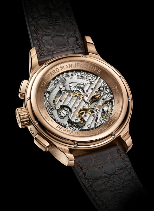 蕭邦L.U.C Perpetual Chrono萬年曆計時腕錶搭載卓越的L.U.C 03.10-L手上鏈機芯。