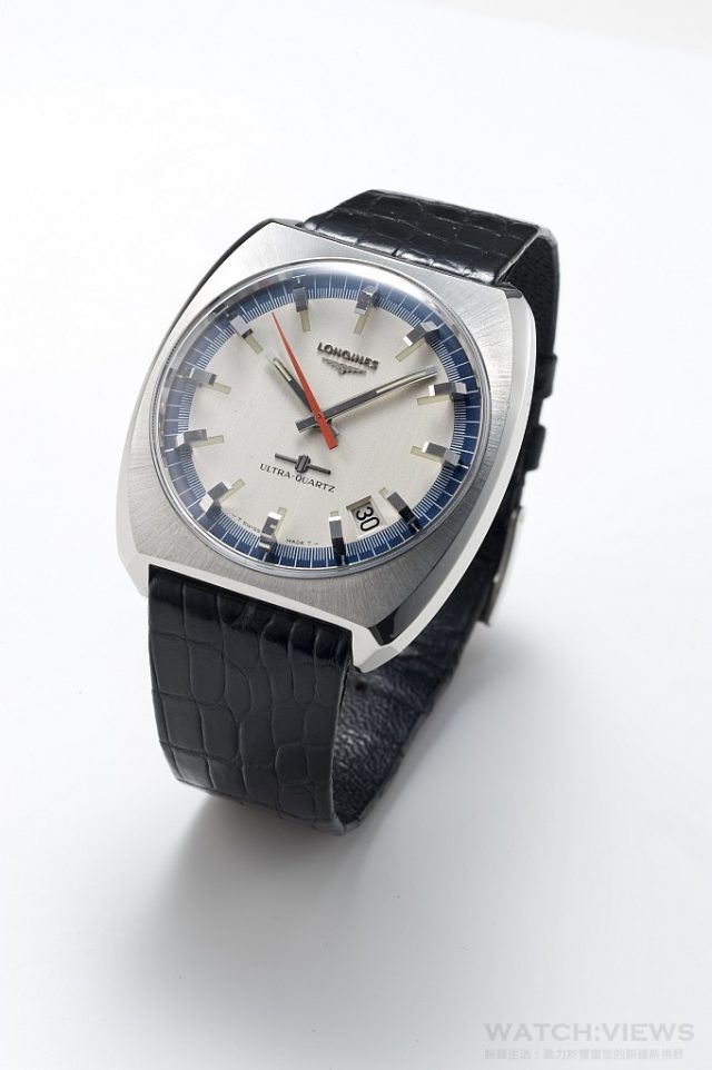 浪琴在1969年推出的首只石英腕錶，搭載自行獨立開發的L6512 Ultra Quartz超石英機芯。